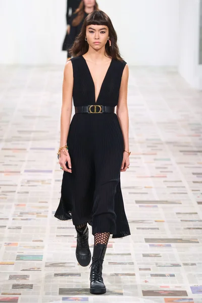 Look 2